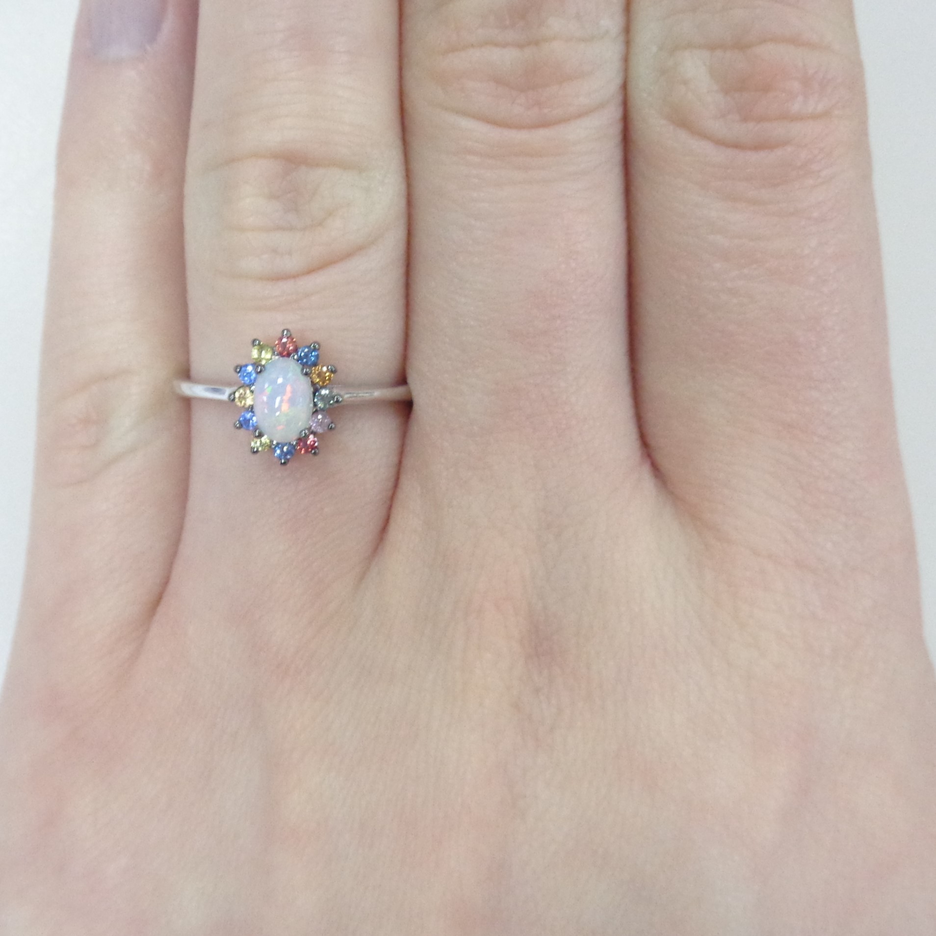 Серебряное кольцо с опалом